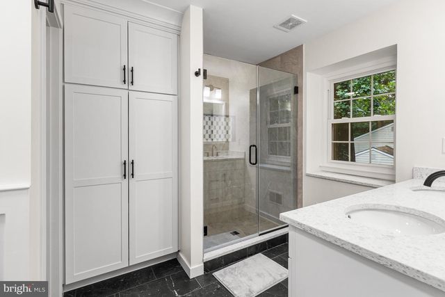 20 CINNAMON DR, Hockessin, DE 19707