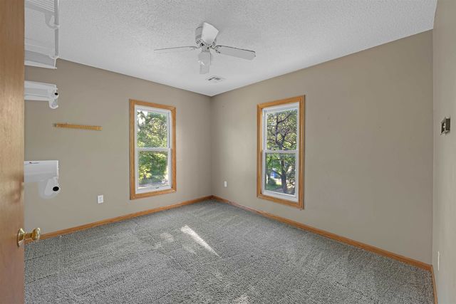 127 N Adams St, Cheney, KS 67025