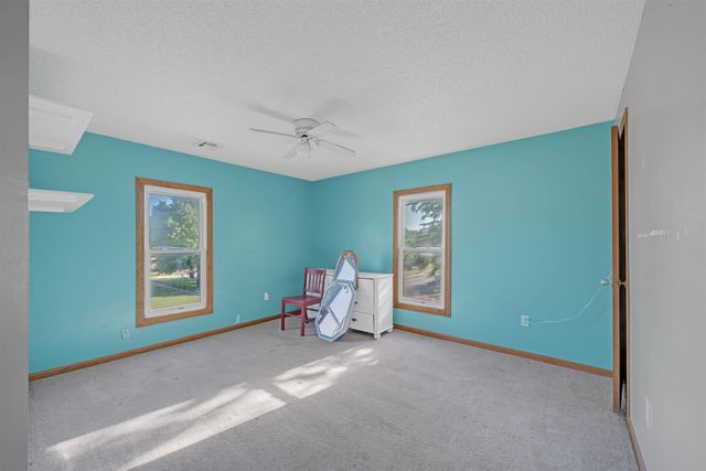 127 N Adams St, Cheney, KS 67025