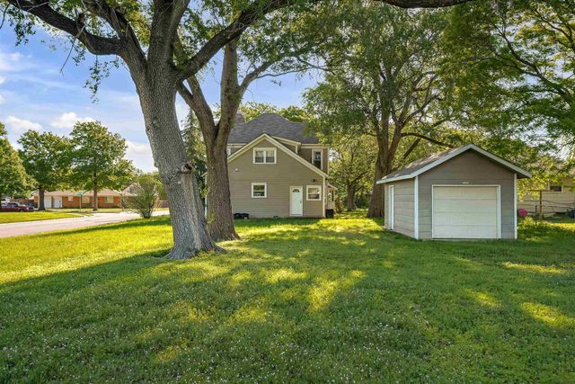 127 N Adams St, Cheney, KS 67025