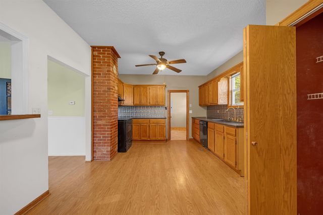 127 N Adams St, Cheney, KS 67025