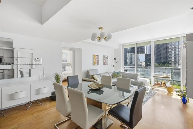 92 SW 3rd St 1604, Miami, FL 33130