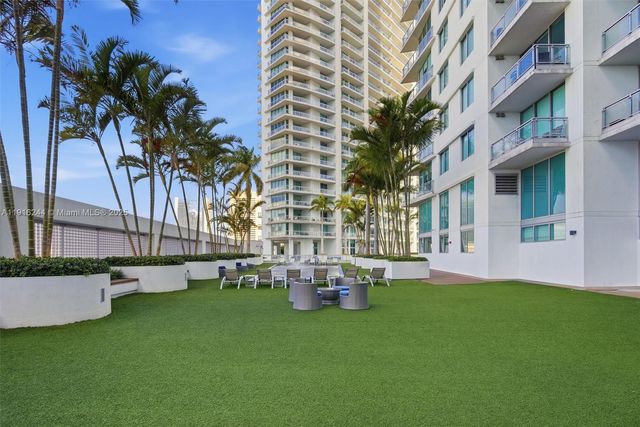 92 SW 3rd St 1604, Miami, FL 33130