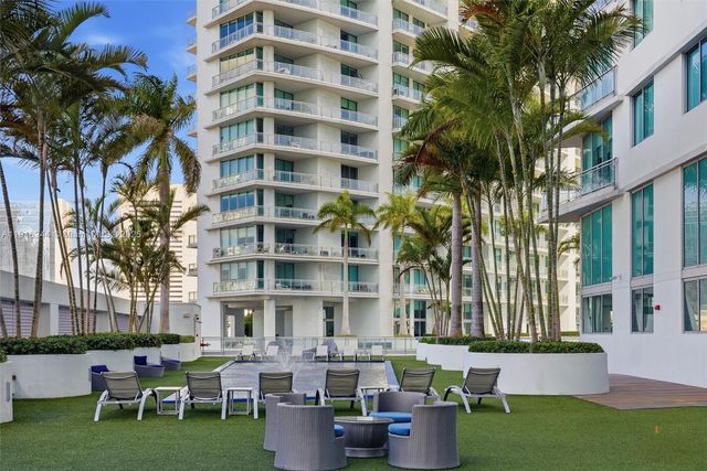 92 SW 3rd St 1604, Miami, FL 33130