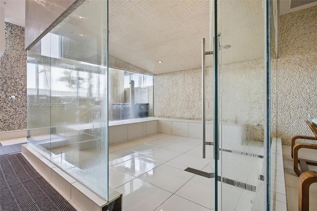 92 SW 3rd St 1604, Miami, FL 33130