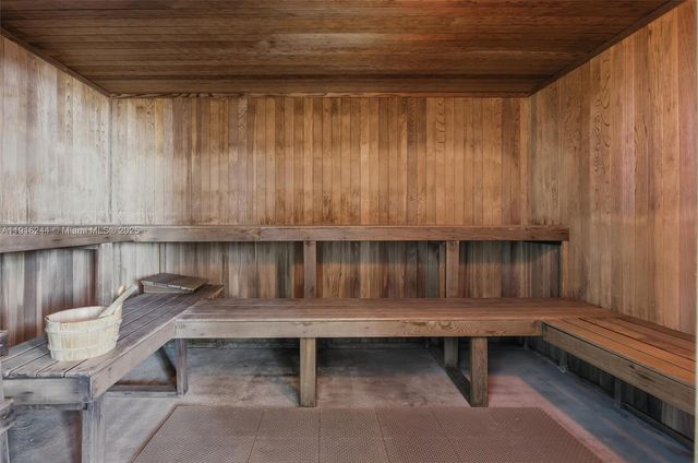 92 SW 3rd St 1604, Miami, FL 33130