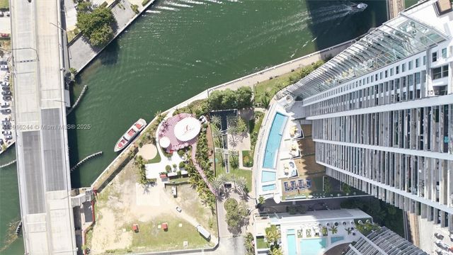 92 SW 3rd St 1604, Miami, FL 33130