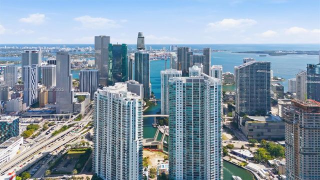 92 SW 3rd St 1604, Miami, FL 33130