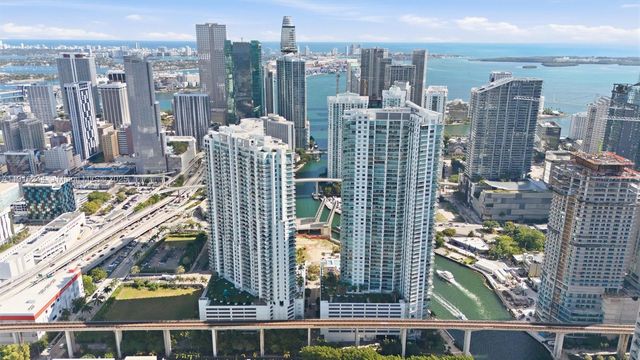 92 SW 3rd St 1604, Miami, FL 33130