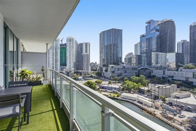 92 SW 3rd St 1604, Miami, FL 33130