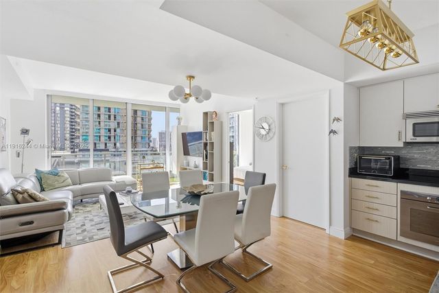 92 SW 3rd St 1604, Miami, FL 33130