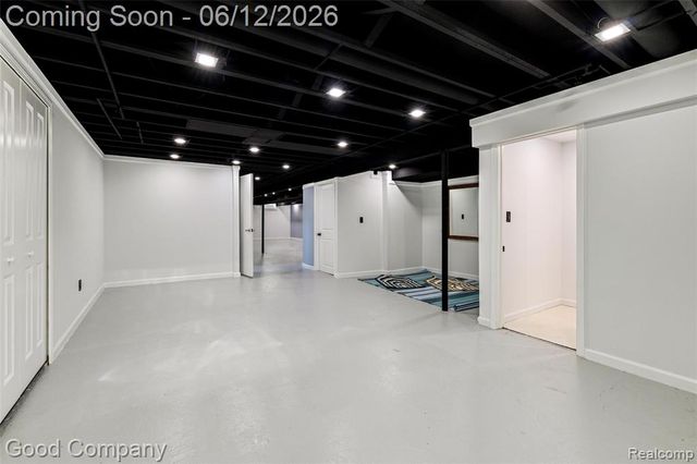 3176 Chambord Drive, West Bloomfield, MI 48323