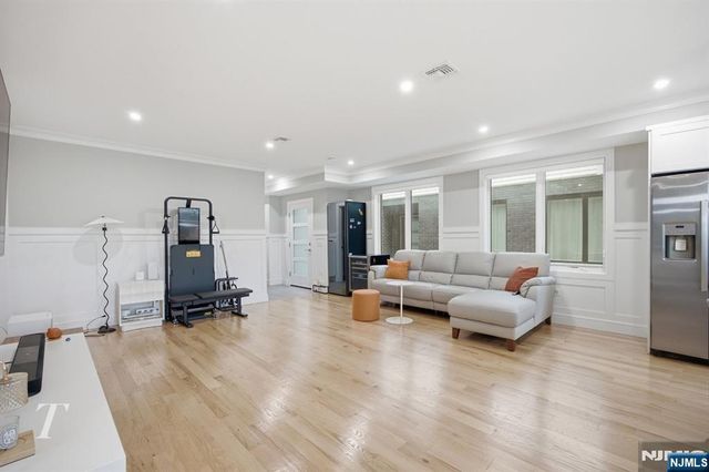 313 8th Street 1, Fairview, NJ 07022