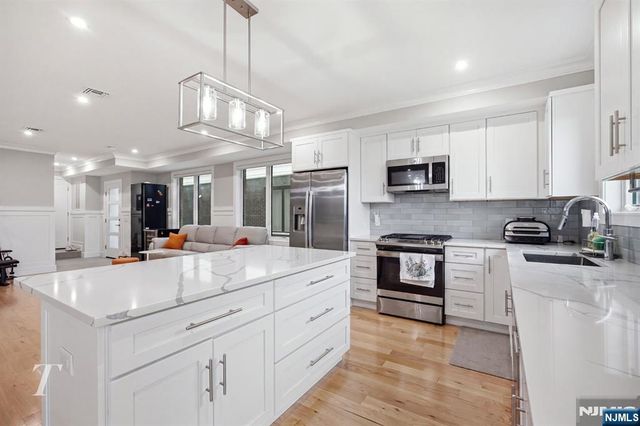 313 8th Street 1, Fairview, NJ 07022