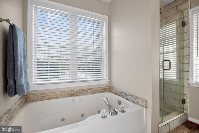 11841 KNOLLCREST LN, La Plata, MD 20646