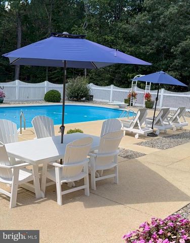 11841 KNOLLCREST LN, La Plata, MD 20646