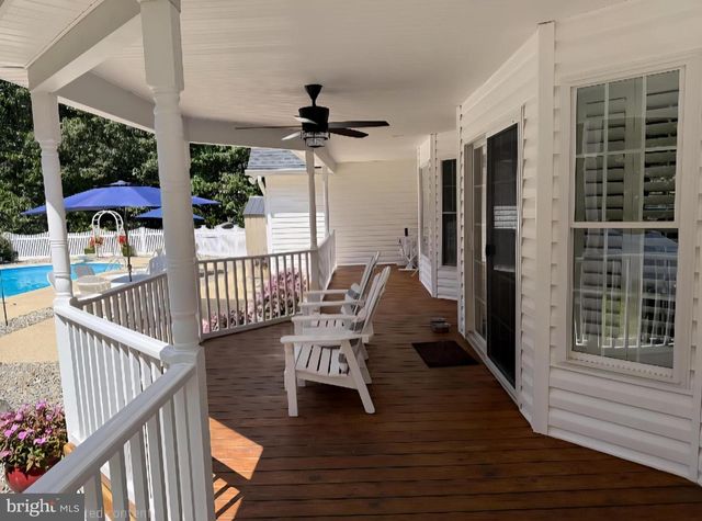 11841 KNOLLCREST LN, La Plata, MD 20646