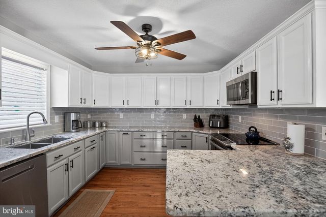 11841 KNOLLCREST LN, La Plata, MD 20646