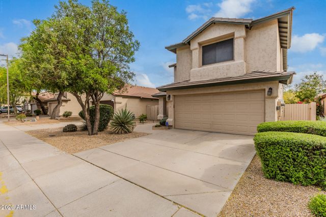 4631 E LONE CACTUS Drive, Phoenix, AZ 85050