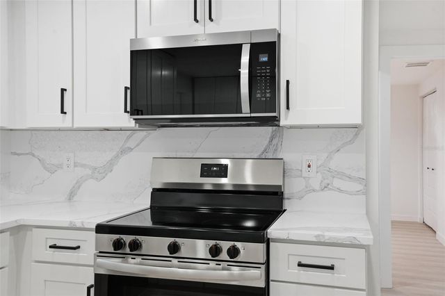 4327 NEWGATE AVENUE, Holiday, FL 34691