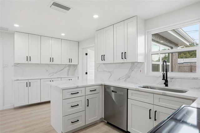 4327 NEWGATE AVENUE, Holiday, FL 34691