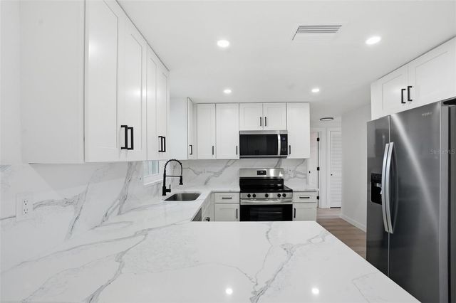 4327 NEWGATE AVENUE, Holiday, FL 34691