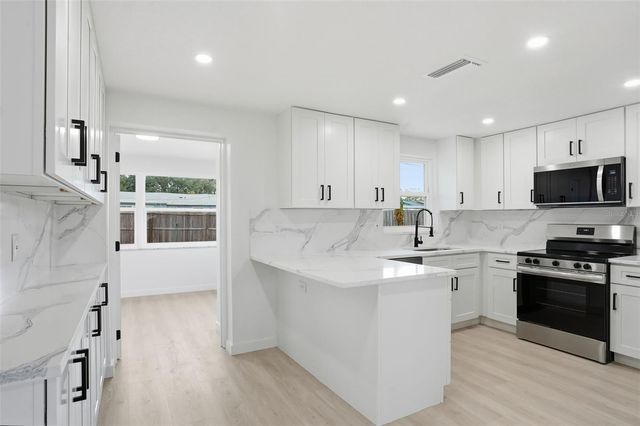 4327 NEWGATE AVENUE, Holiday, FL 34691