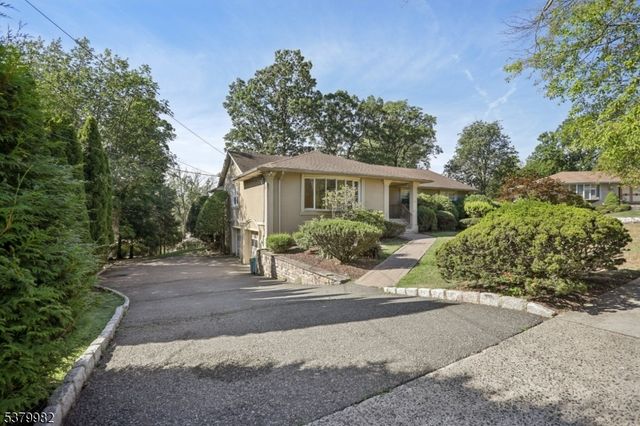 12 Baker St, Wayne Twp., NJ 07470