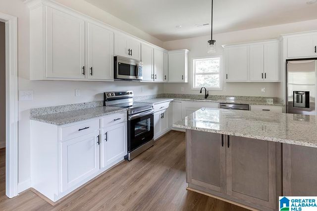 522 HOLT CIRCLE, Hayden, AL 35079