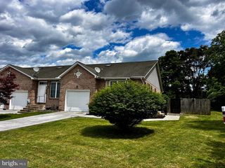 331 LORA DR, Woodstock, VA 22664