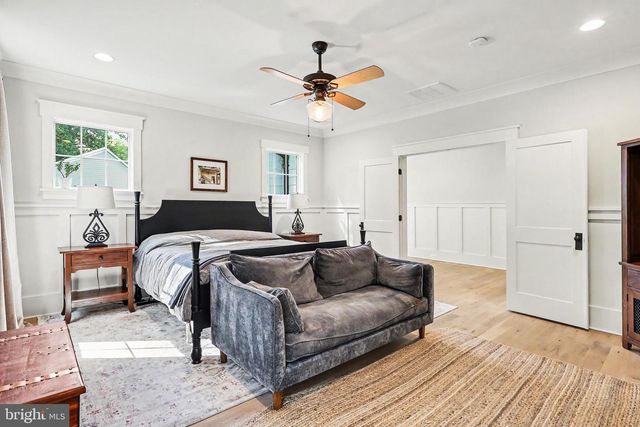 2516 RAMBLING RD, Vienna, VA 22181