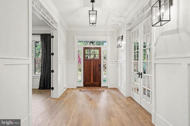 2516 RAMBLING RD, Vienna, VA 22181