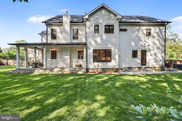 2516 RAMBLING RD, Vienna, VA 22181