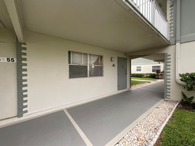 679 Saxony Way, Delray Beach, FL 33446