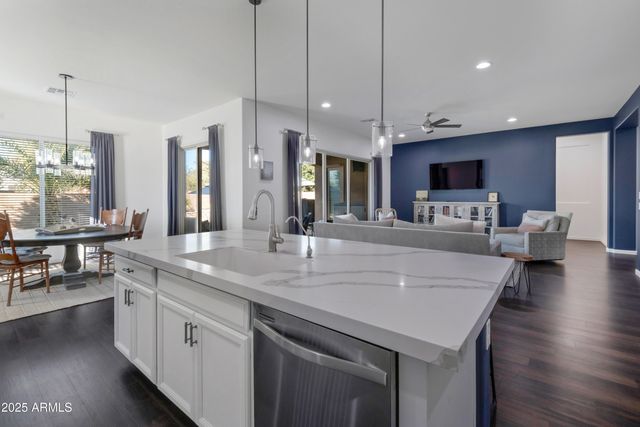 3582 E CASSIA Lane, Gilbert, AZ 85298