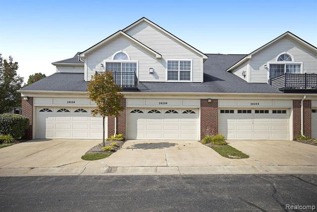 24204 Alexa Drive, Commerce Twp, MI 48390
