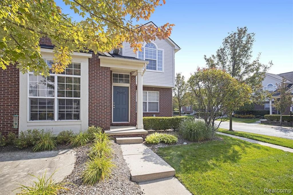 24204 Alexa Drive, Commerce Twp, MI 48390