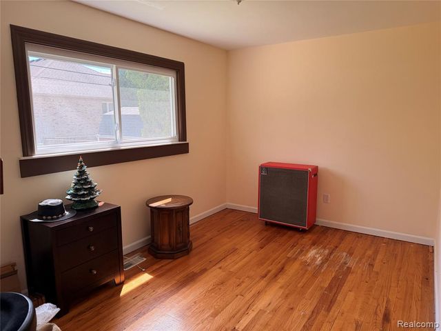 12224 El Camino El Camino Drive, Sterling Heights, MI 48312