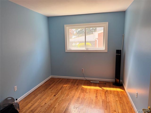 12224 El Camino El Camino Drive, Sterling Heights, MI 48312