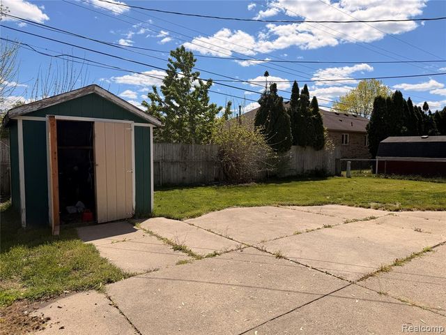 12224 El Camino El Camino Drive, Sterling Heights, MI 48312