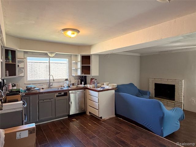 12224 El Camino El Camino Drive, Sterling Heights, MI 48312