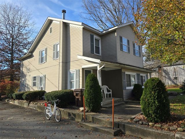 142-144 MEADVILLE Street, Edinboro, PA 16412