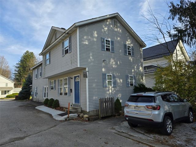 142-144 MEADVILLE Street, Edinboro, PA 16412