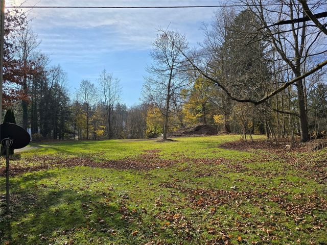 142-144 MEADVILLE Street, Edinboro, PA 16412