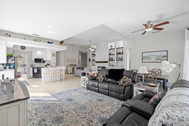 7813 Quida Drive, West Palm Beach, FL 33411