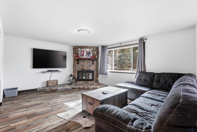 4950 WHISPERING PINES DR, Rapid City, SD 57702