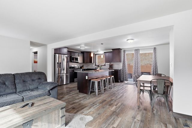 4950 WHISPERING PINES DR, Rapid City, SD 57702