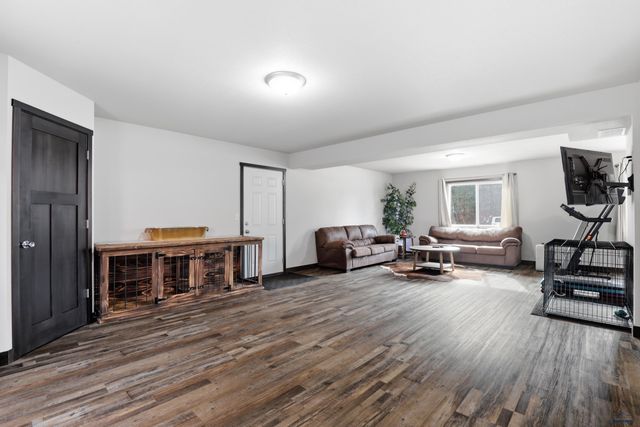 4950 WHISPERING PINES DR, Rapid City, SD 57702