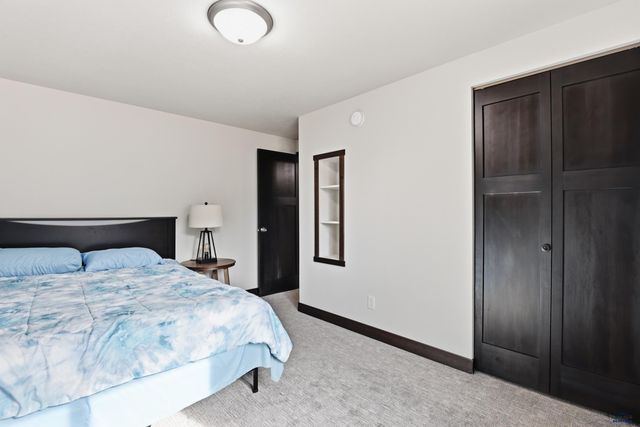 4950 WHISPERING PINES DR, Rapid City, SD 57702