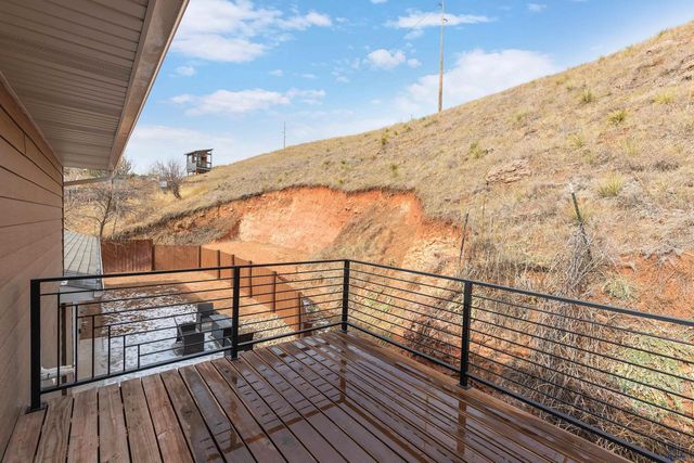 4950 WHISPERING PINES DR, Rapid City, SD 57702